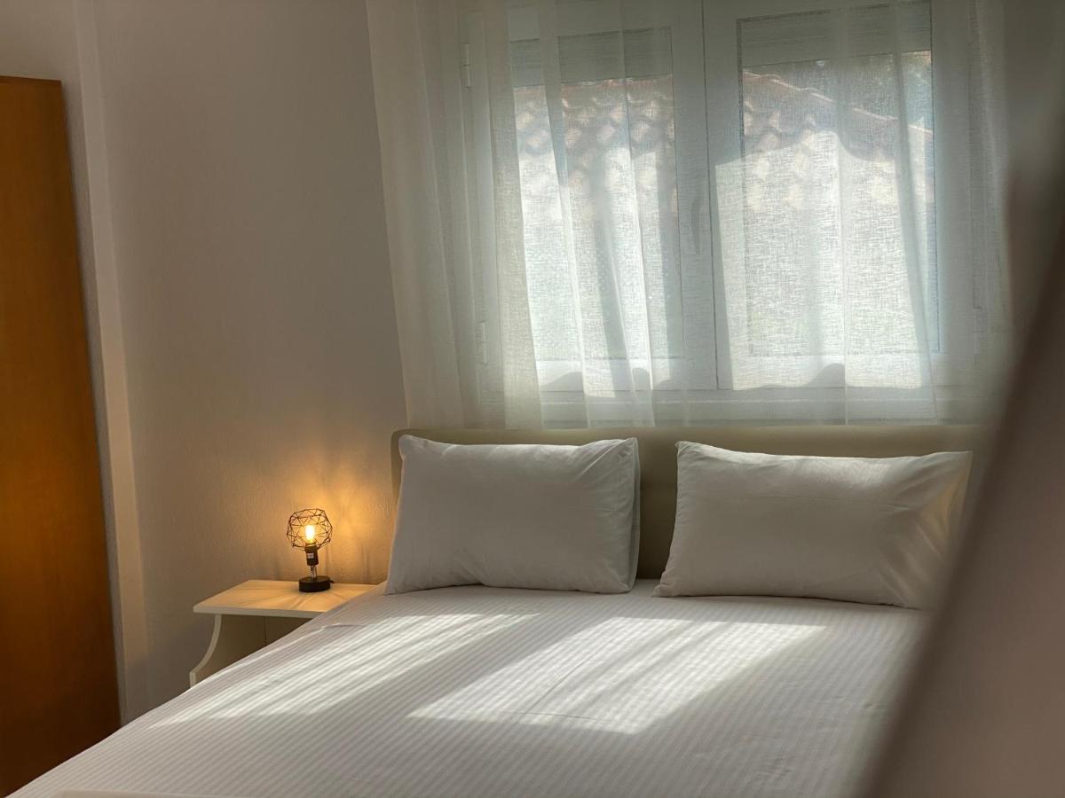 Rooms Chrysoula Vrasná 外观 照片